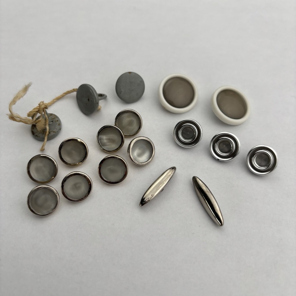 Vintage Button Lot 1950s–60s Grey Silver Metal Acrylic Mix 14pcs‎ Mid Century